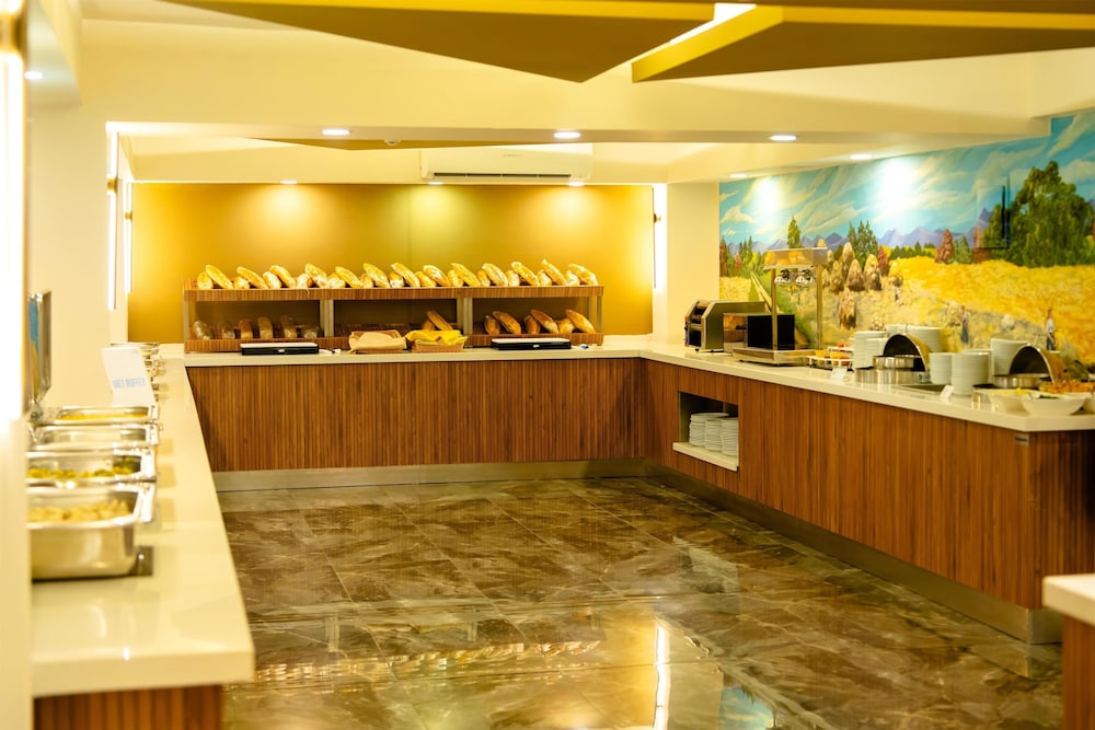 Avena Resort & Spa Hotel - All Inclusive — Restaurant & bars in Alanya