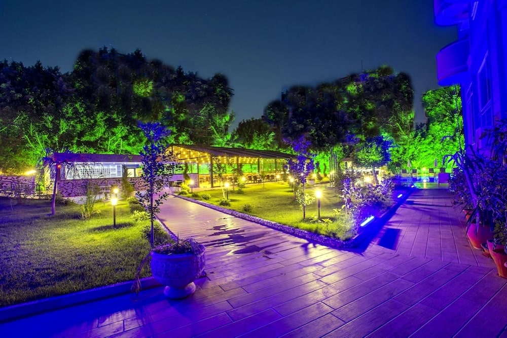 Grand Alisa Hotel — Restaurant & bars in Alanya