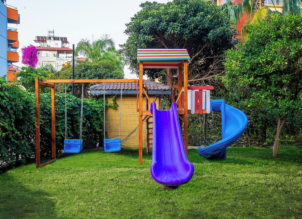 Grand Alisa Hotel — Attractions for children in Alanya