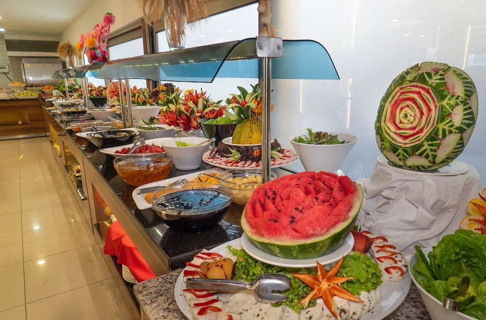 Grand Alisa Hotel — Restaurant & bars in Alanya