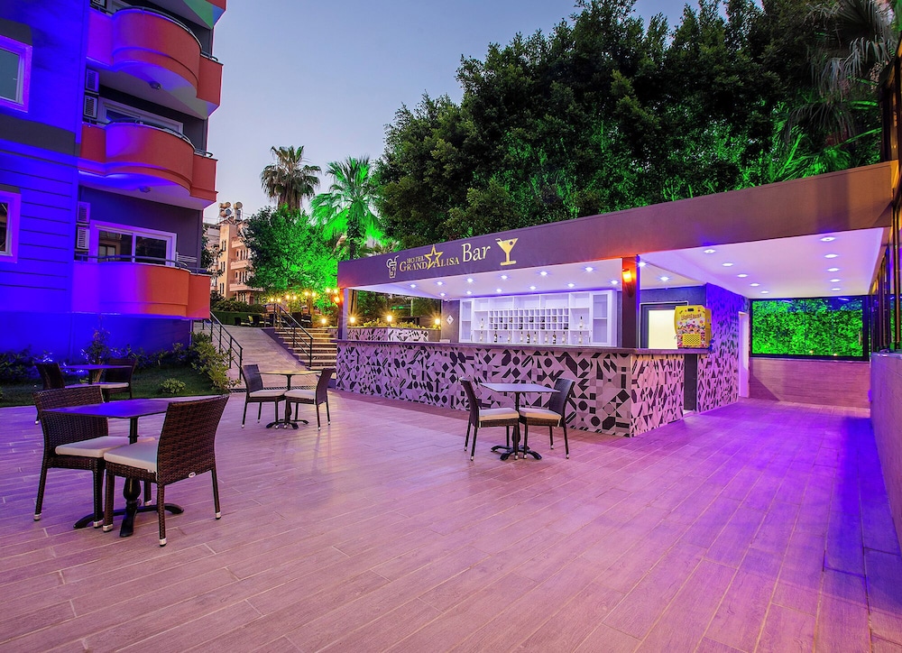 Grand Alisa Hotel — Restaurant & bars in Alanya