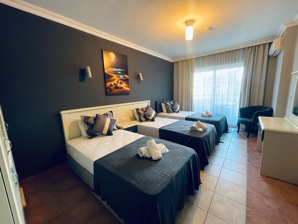 Grand Alisa Hotel — Hotel rooms in Alanya