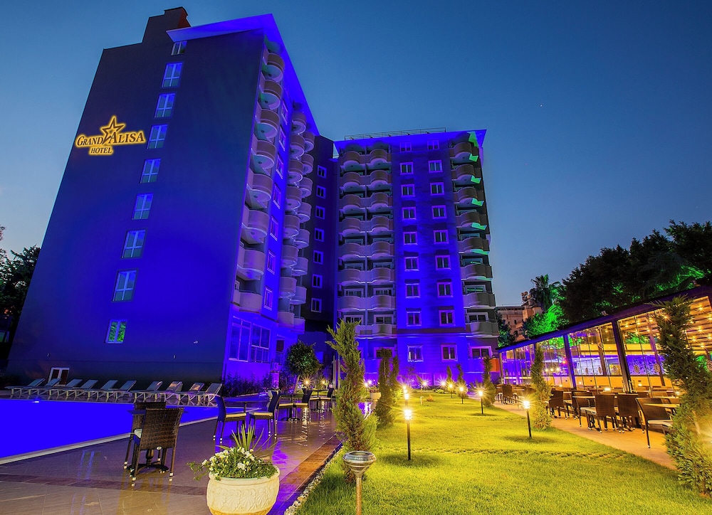 Grand Alisa Hotel — Hotel building in Alanya