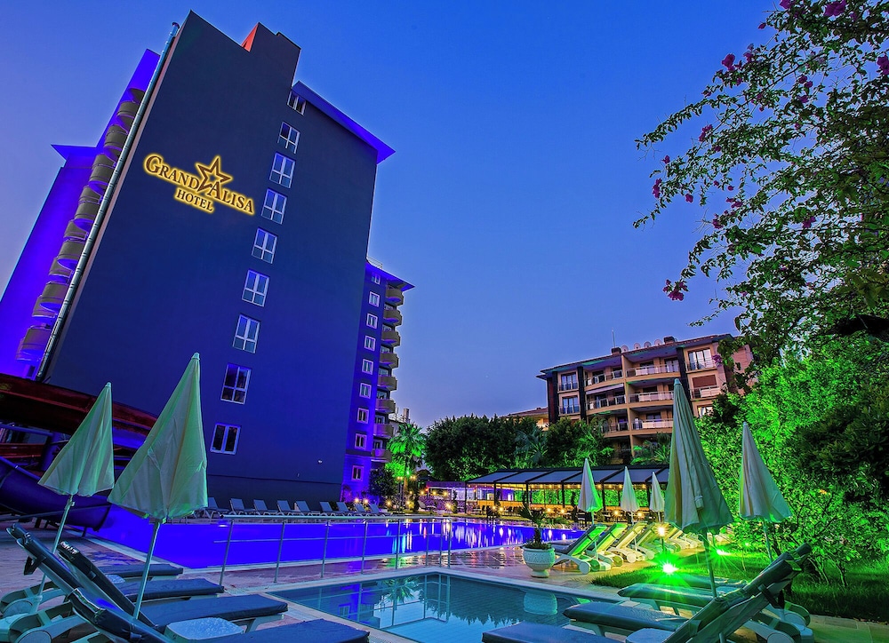 Grand Alisa Hotel — Hotel building in Alanya
