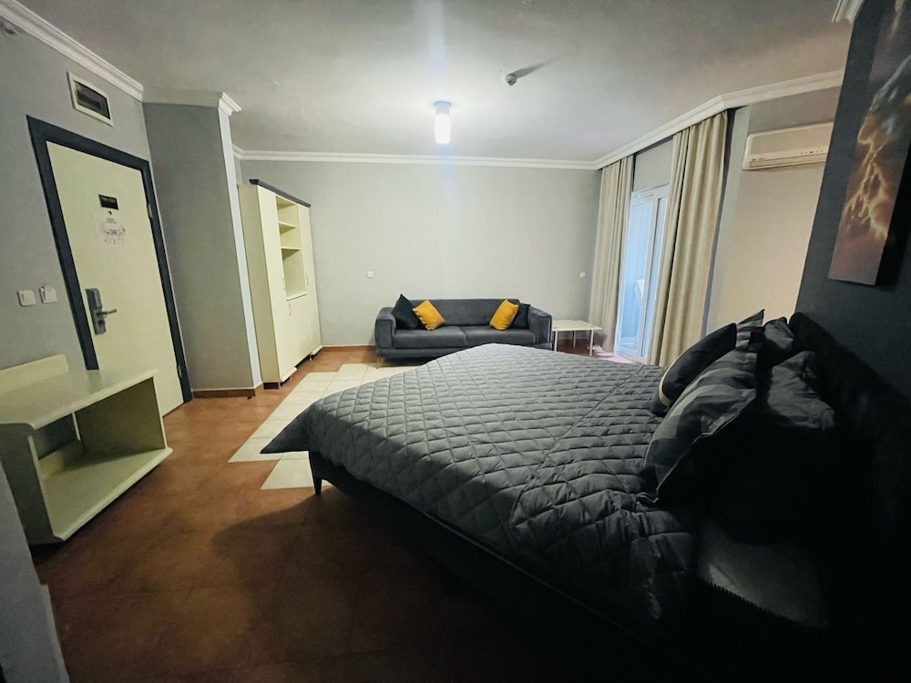 Grand Alisa Hotel — Hotel rooms in Alanya