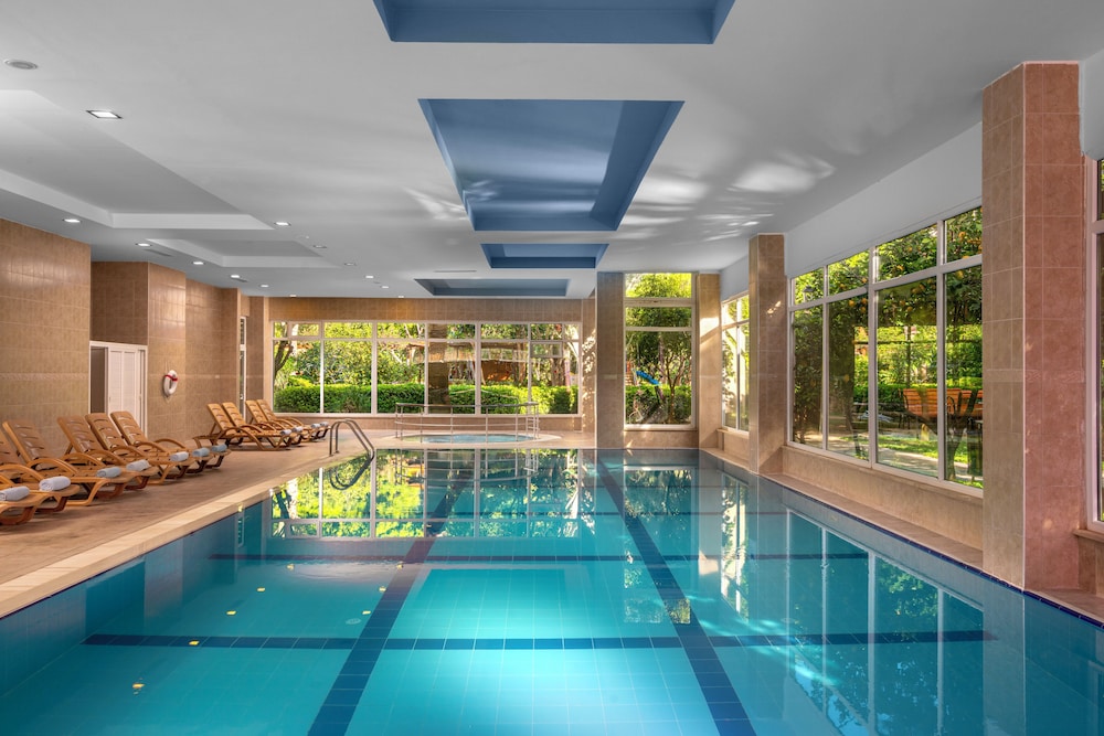 Telatiye Resort Hotel - All Inclusive — Swimming pool in Alanya