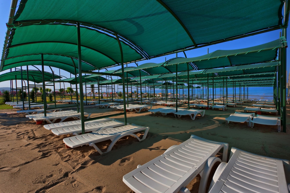 Telatiye Resort Hotel - All Inclusive — Beach in Alanya