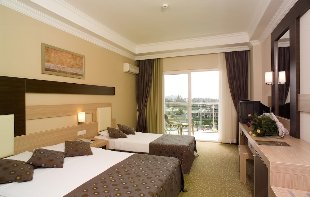 Telatiye Resort Hotel - All Inclusive — Hotel rooms in Alanya