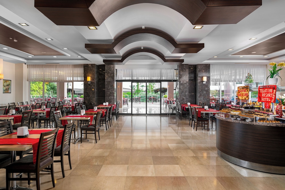 Telatiye Resort Hotel - All Inclusive — Restaurant & bars in Alanya