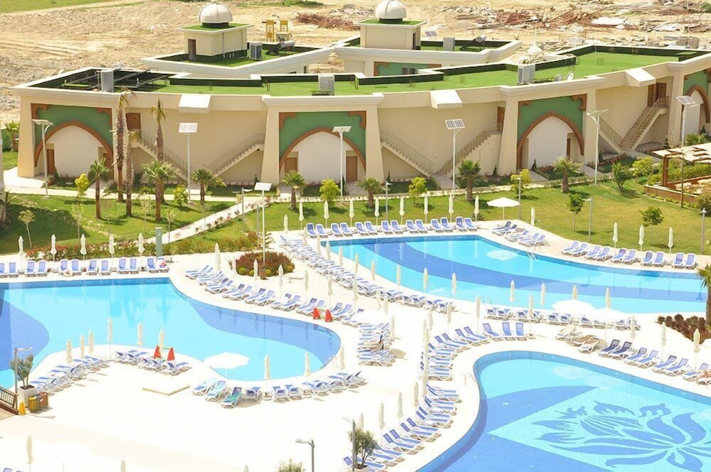 Xafira Deluxe Resort & Spa - All Inclusive — Pool in Alanya