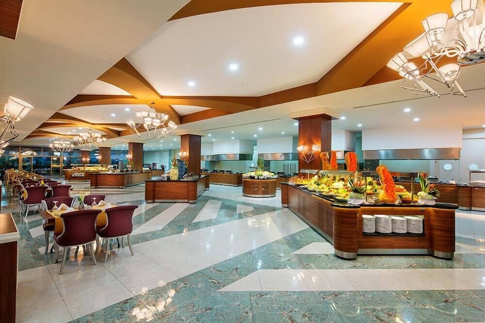 Xafira Deluxe Resort & Spa - All Inclusive — Restaurant in Alanya