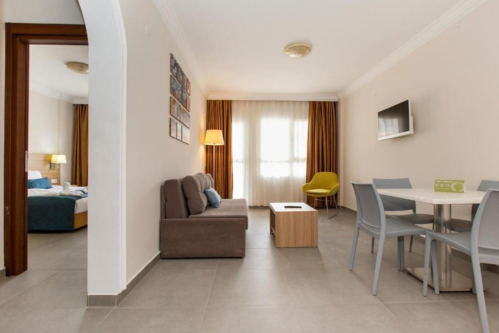 Kleopatra Tuna Apart Hotel — Hotel rooms in Alanya
