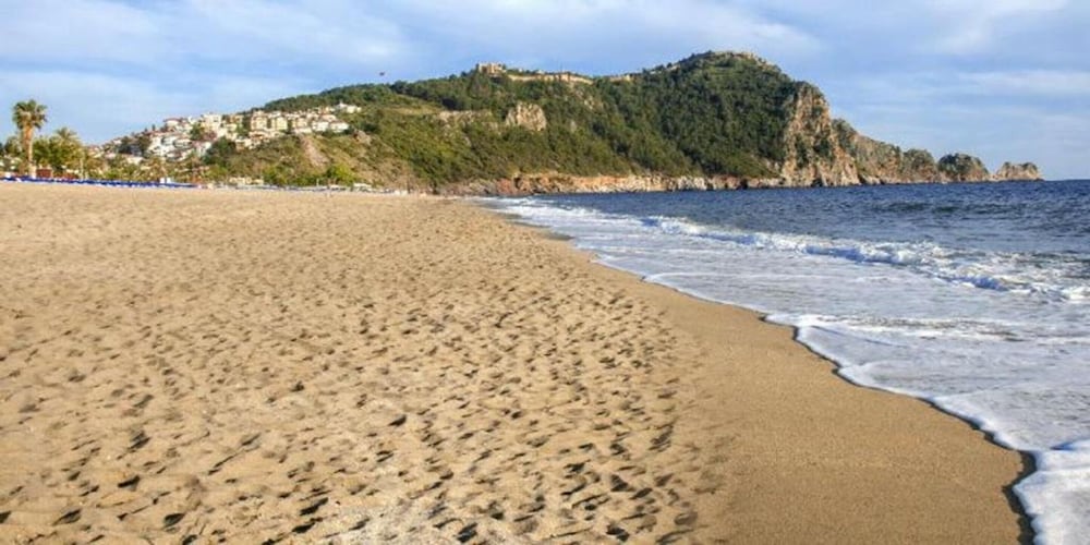 Kleopatra Tuna Apart Hotel — Beach in Alanya