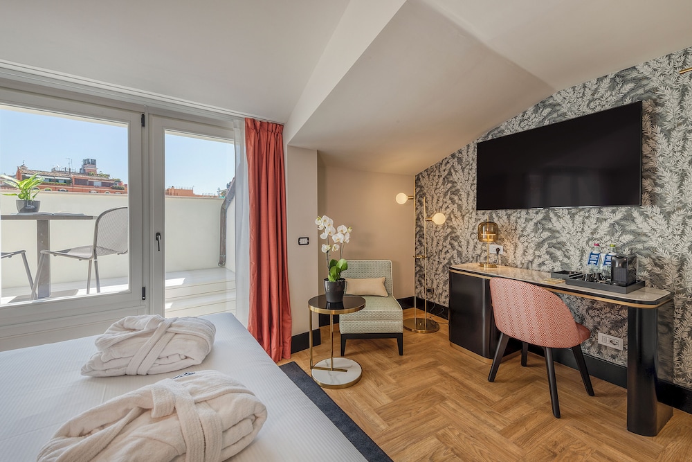 H10 Palazzo Galla — Hotel rooms in Rome, Lazio