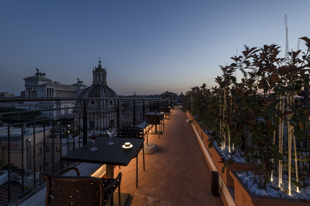 H10 Palazzo Galla — Restaurant & bars in Rome, Lazio