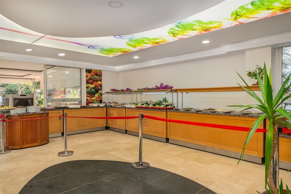 Arsi Blue Beach Hotel — Restaurant & bars in Alanya