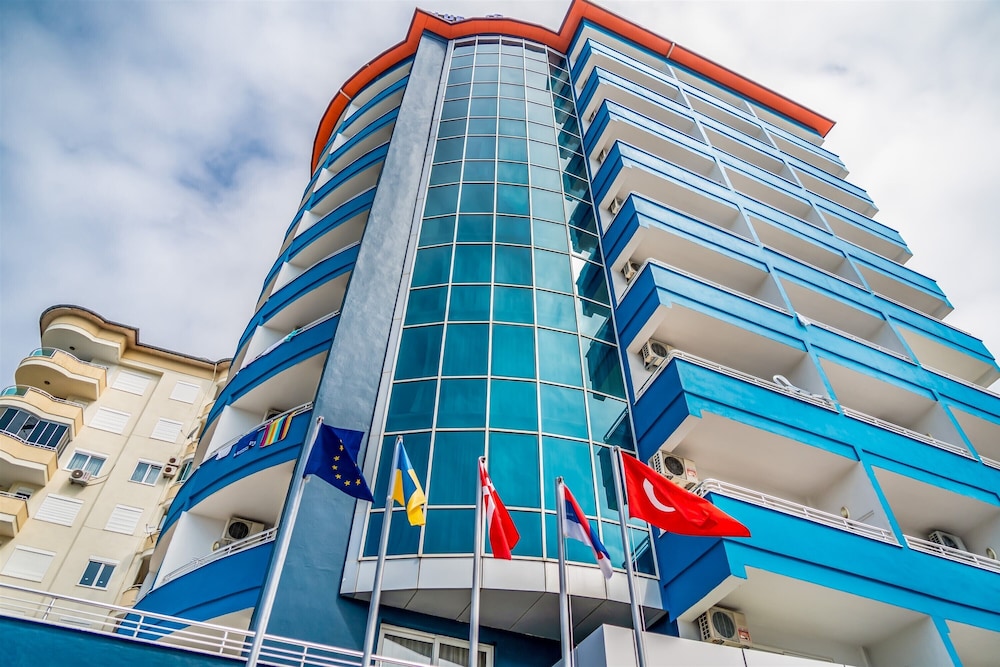 Arsi Blue Beach Hotel — Hotel building in Alanya