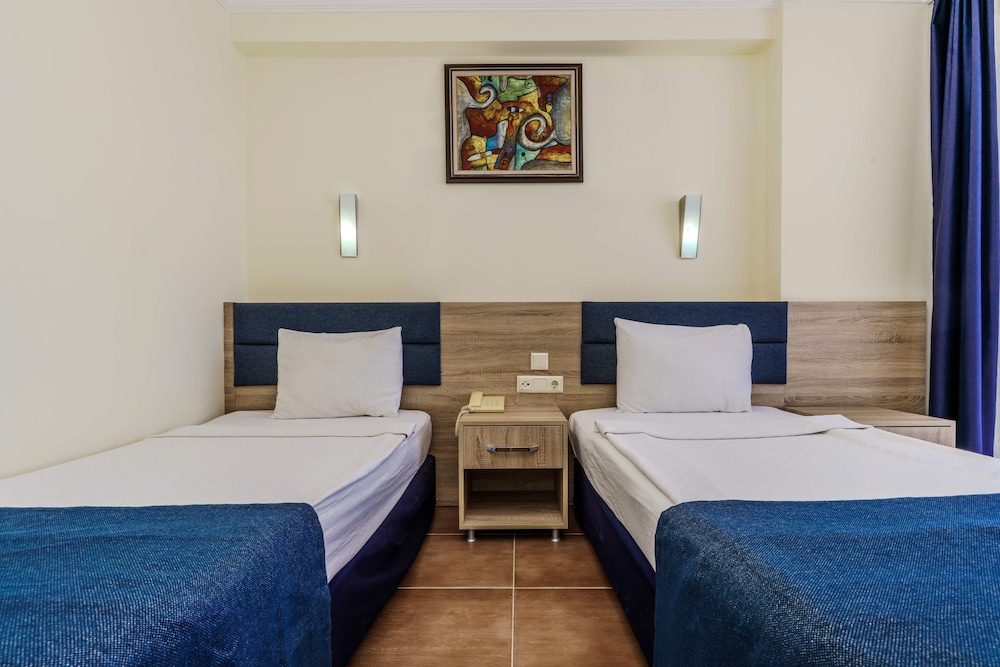 Arsi Blue Beach Hotel — Hotel rooms in Alanya