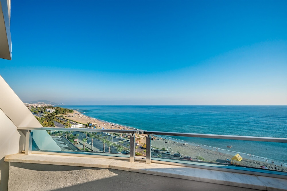 Arsi Blue Beach Hotel — Beach in Alanya