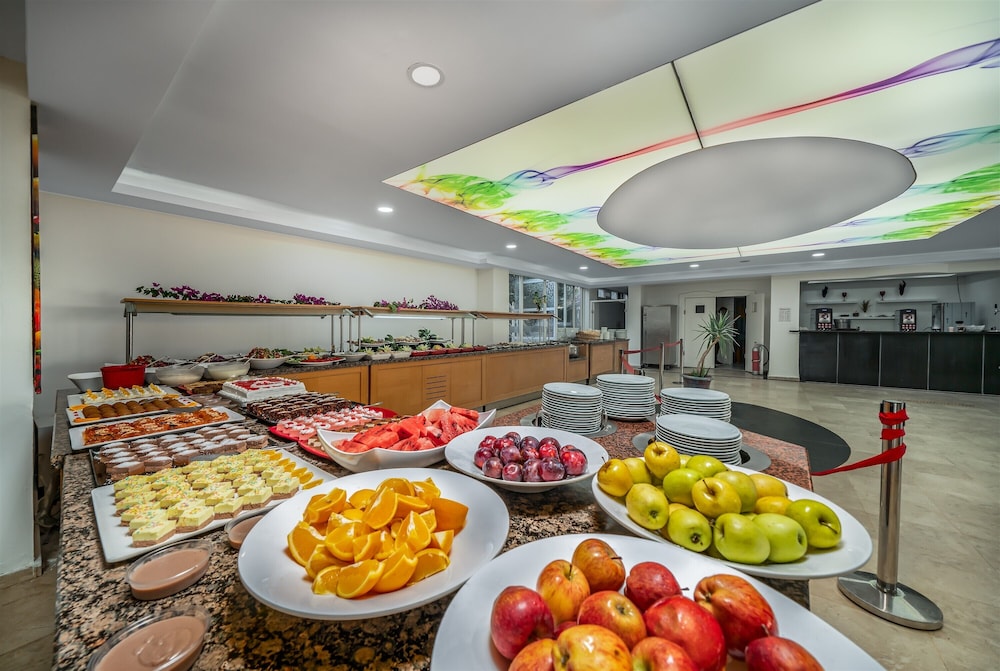 Arsi Blue Beach Hotel — Restaurant & bars in Alanya