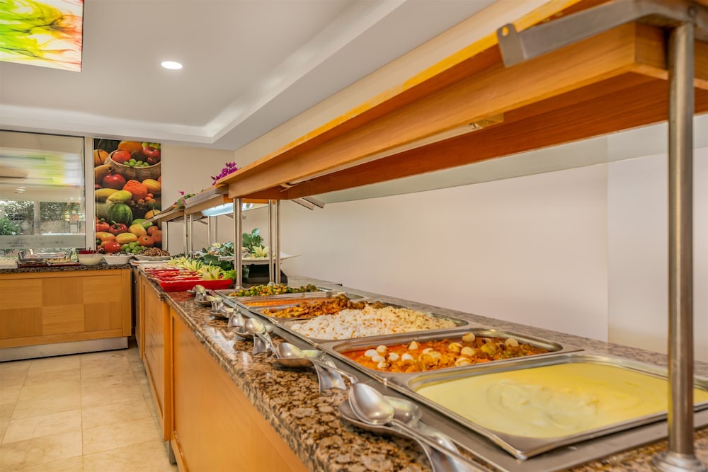 Arsi Blue Beach Hotel — Restaurant & bars in Alanya
