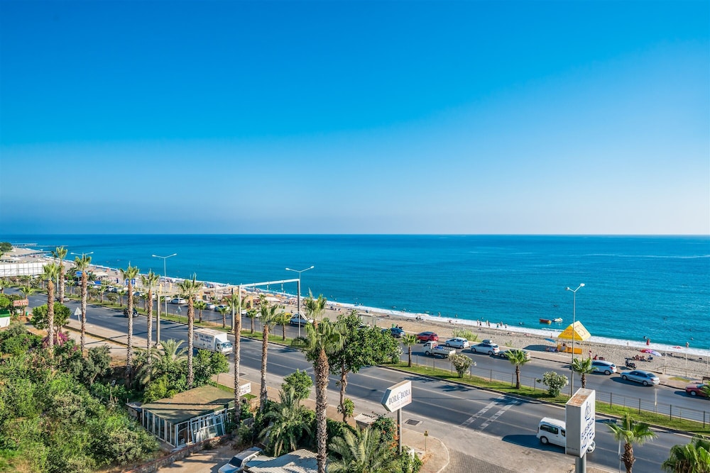 Arsi Blue Beach Hotel — Beach in Alanya