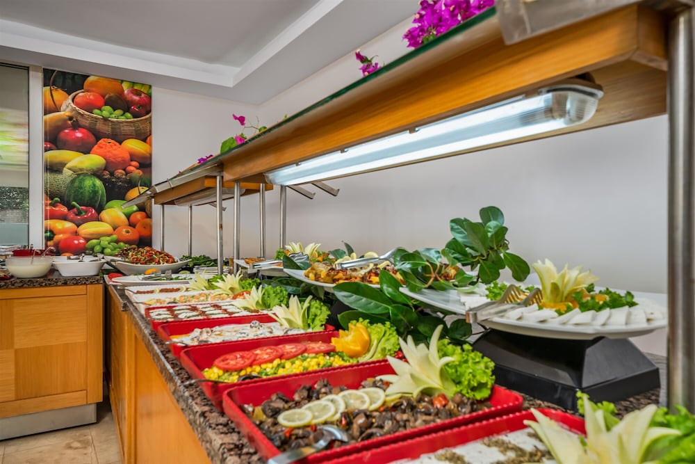 Arsi Blue Beach Hotel — Restaurant & bars in Alanya