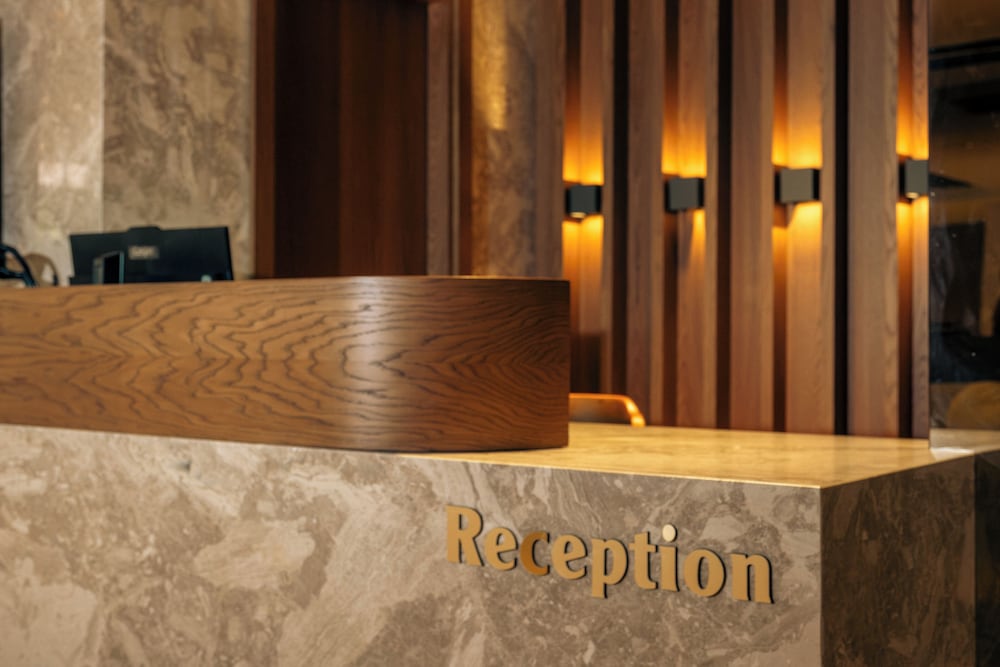 Novis Hotel Cleopatra — Hotel building in Alanya