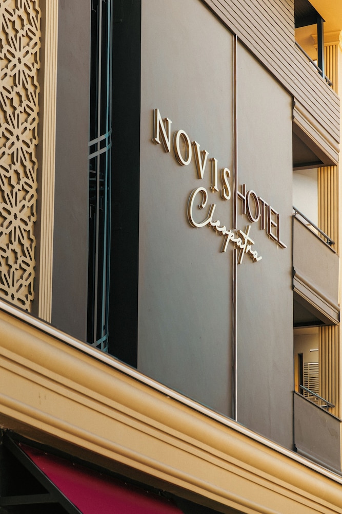 Novis Hotel Cleopatra — Hotel building in Alanya
