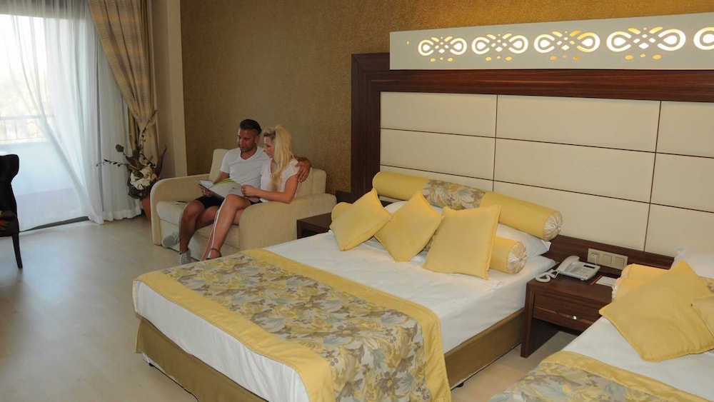 Noxinn Club Hotel — Hotel rooms in Alanya