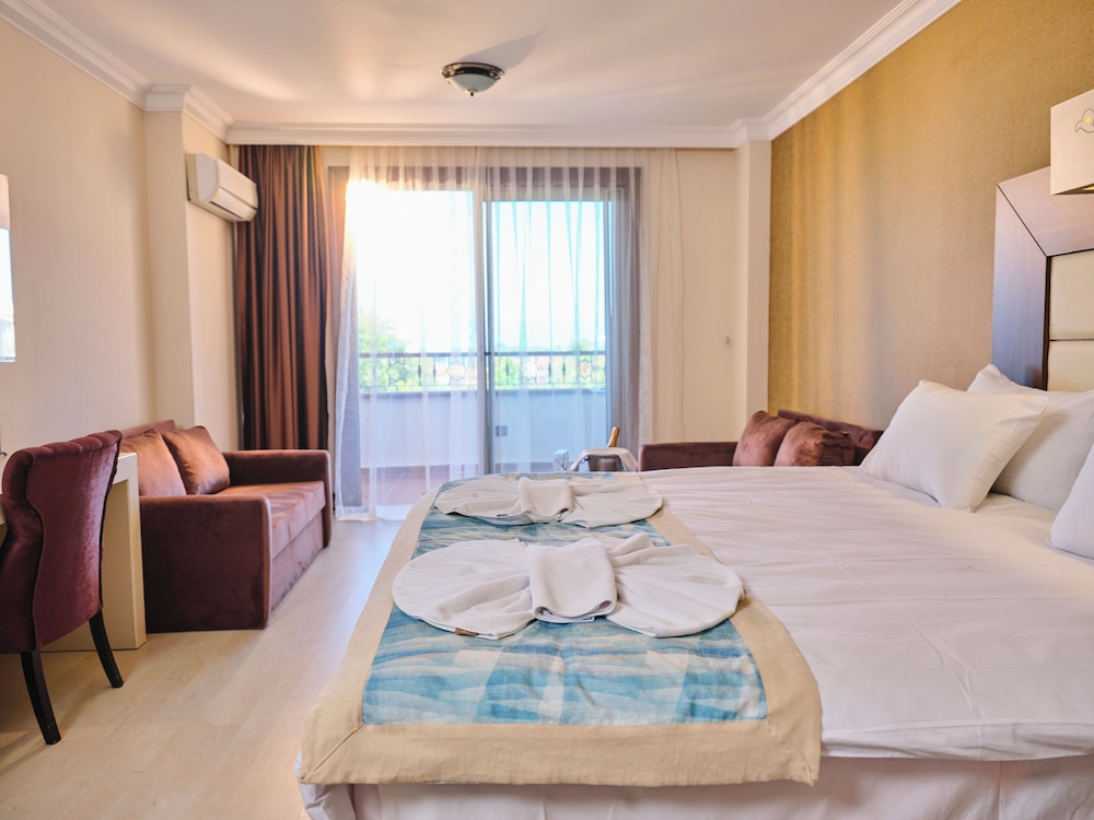 Noxinn Club Hotel — Hotel rooms in Alanya