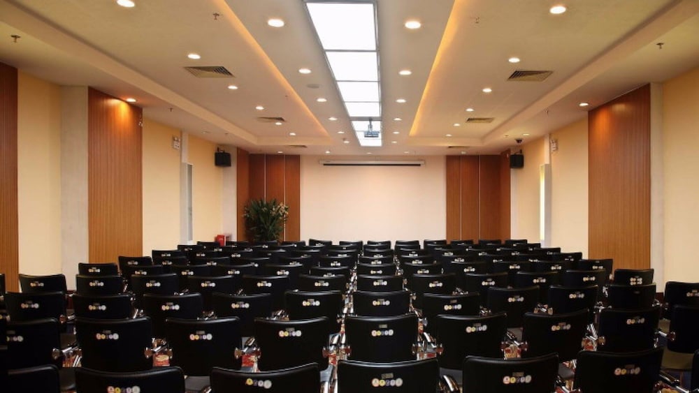 Noxinn Club Hotel — Hotel building in Alanya