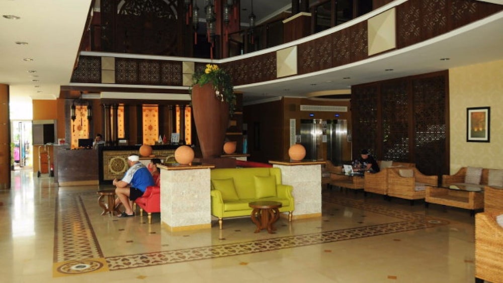 Noxinn Club Hotel — Hotel building in Alanya