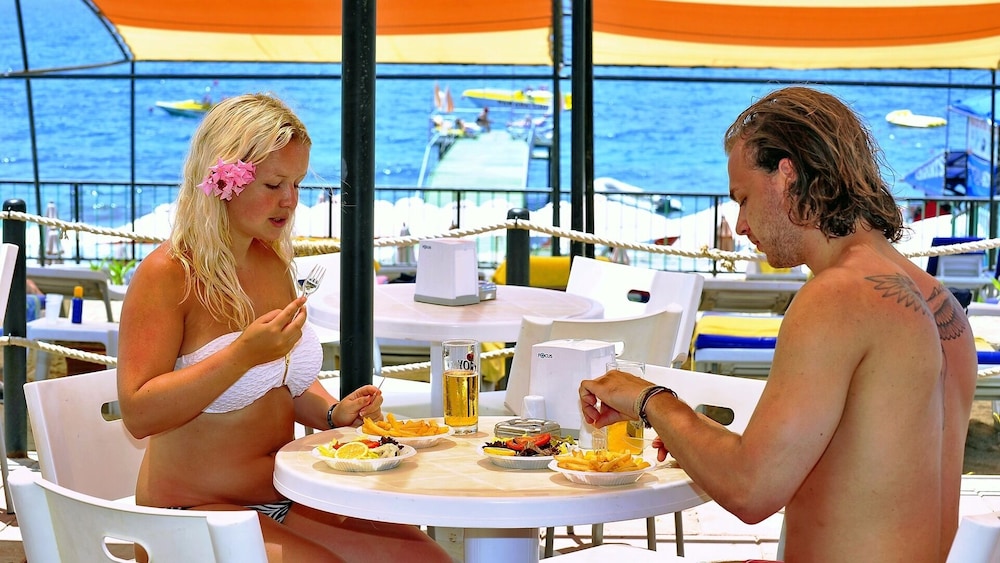 Noxinn Club Hotel — Restaurant & bars in Alanya