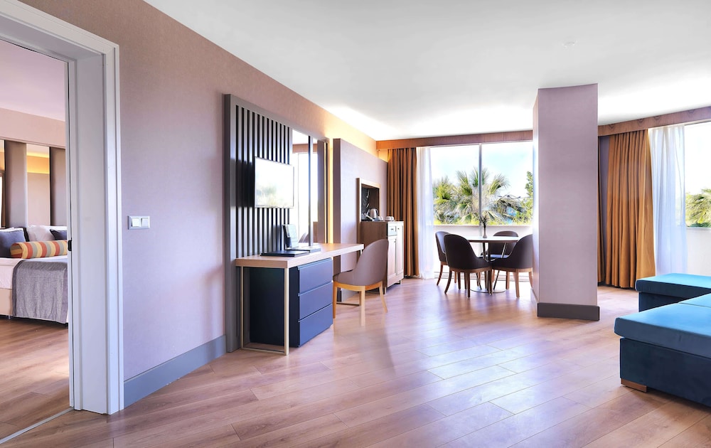 Imperial Turkiz Resort Hotel - All inclusive — Hotel rooms in Kemer