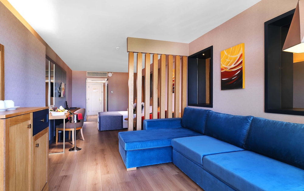 Imperial Turkiz Resort Hotel - All inclusive — Hotel rooms in Kemer