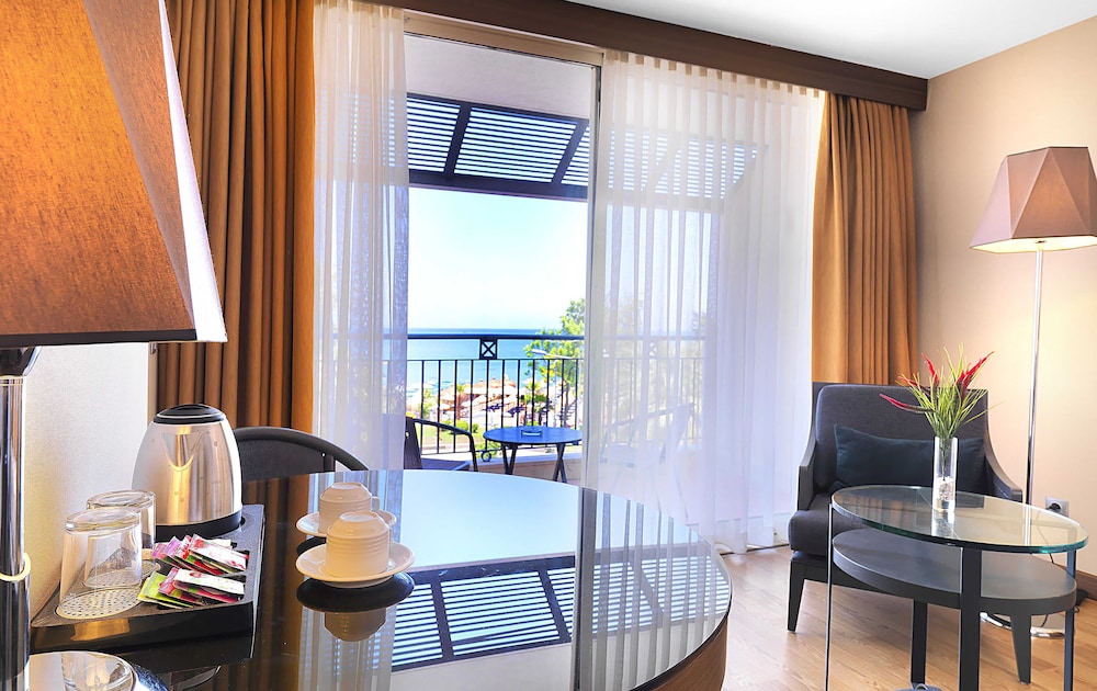 Imperial Turkiz Resort Hotel - All inclusive — Hotel rooms in Kemer