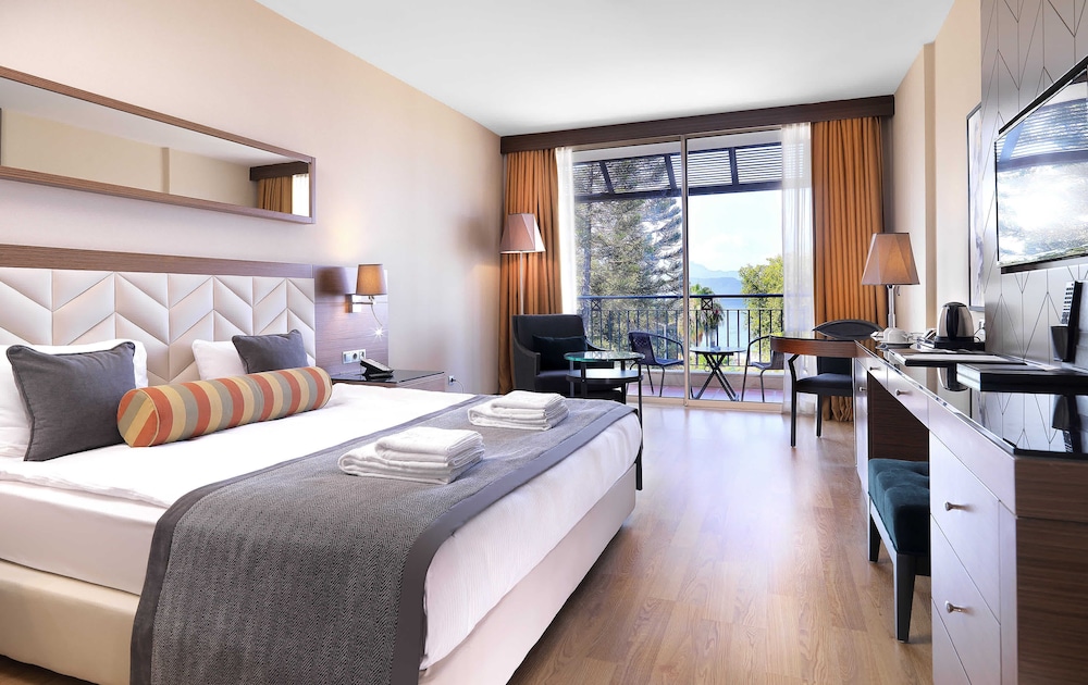 Imperial Turkiz Resort Hotel - All inclusive — Hotel rooms in Kemer