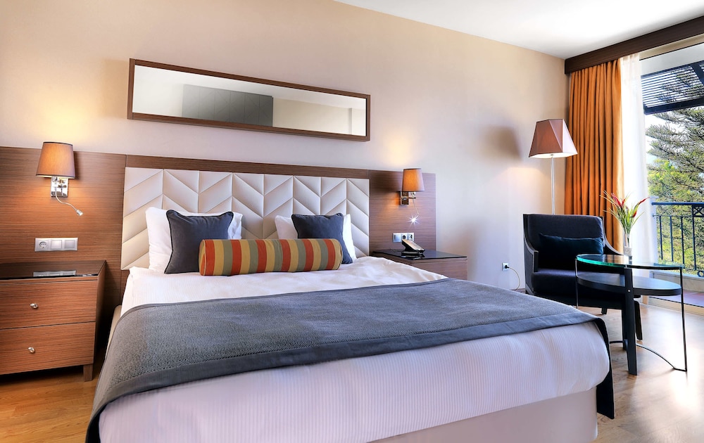 Imperial Turkiz Resort Hotel - All inclusive — Hotel rooms in Kemer