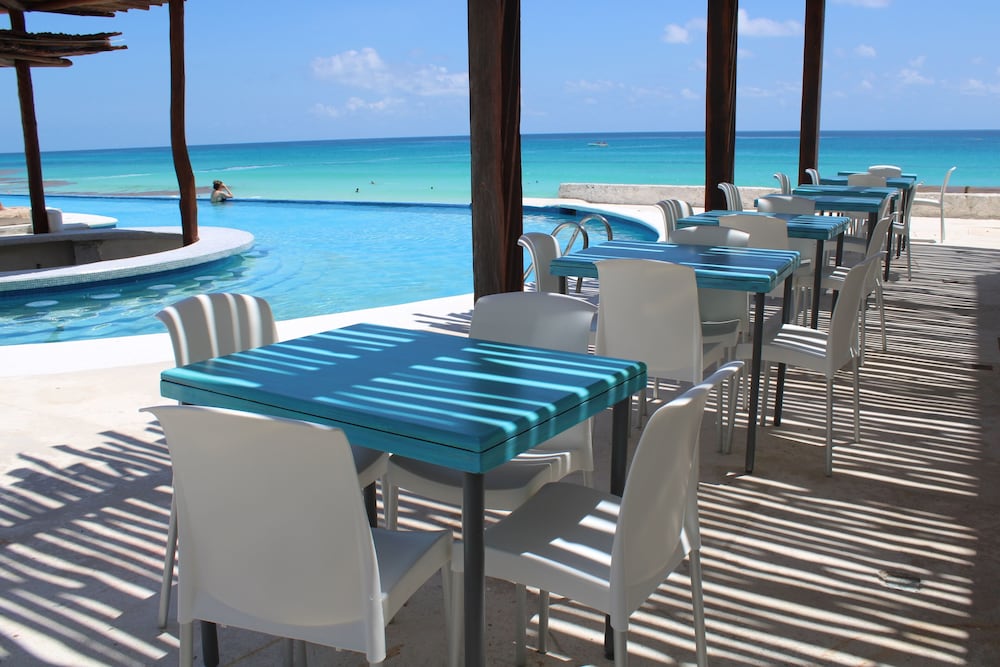 Cyan Cancun Resort & Spa — Restaurant & bars in Cancun, Quintana Roo