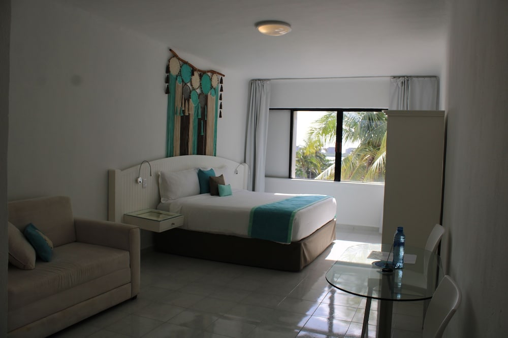 Cyan Cancun Resort & Spa — Hotel rooms in Cancun, Quintana Roo
