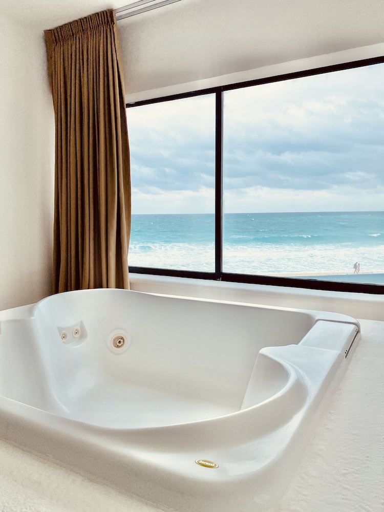 Cyan Cancun Resort & Spa — Hotel rooms in Cancun, Quintana Roo