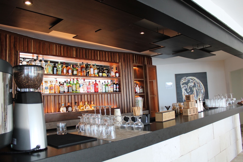 Cyan Cancun Resort & Spa — Restaurant & bars in Cancun, Quintana Roo