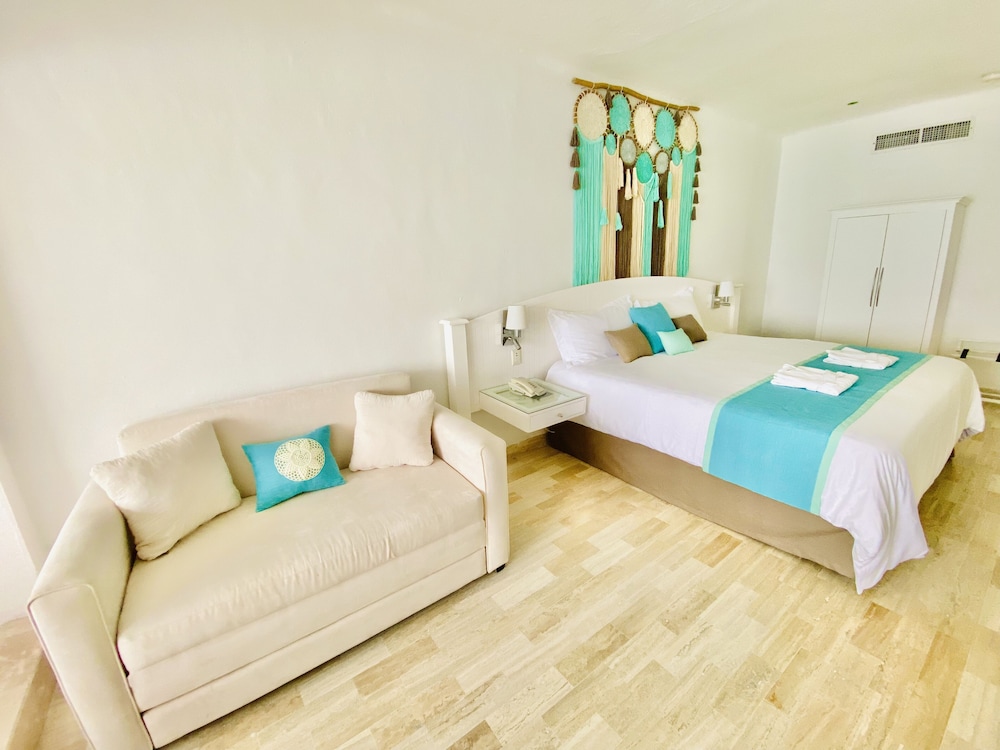 Cyan Cancun Resort & Spa — Hotel rooms in Cancun, Quintana Roo