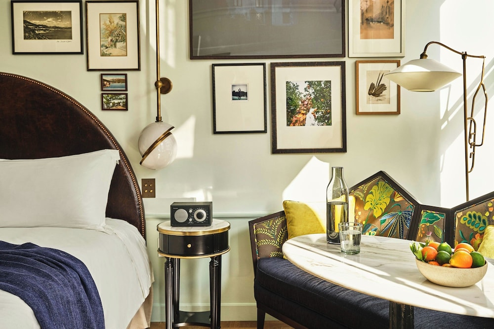 Hotel Per La, Autograph Collection — Hotel rooms in Los Angeles, California