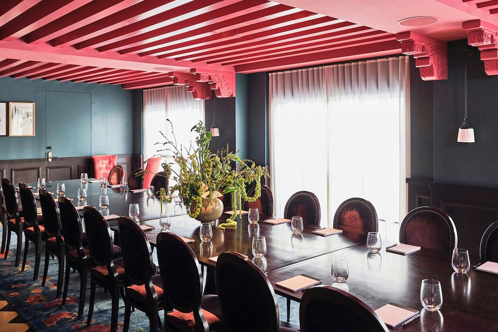 Hotel Per La, Autograph Collection — Restaurant & bars in Los Angeles, California