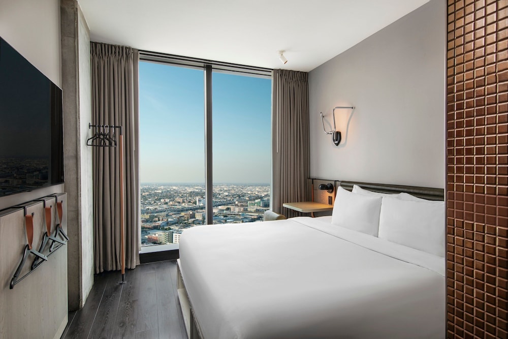Moxy Downtown Los Angeles — Hotel rooms in Los Angeles, California