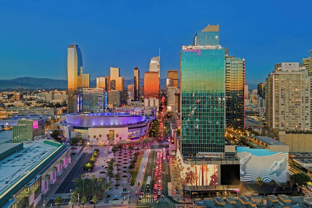 Moxy Downtown Los Angeles — Attractions in the area in Los Angeles, California