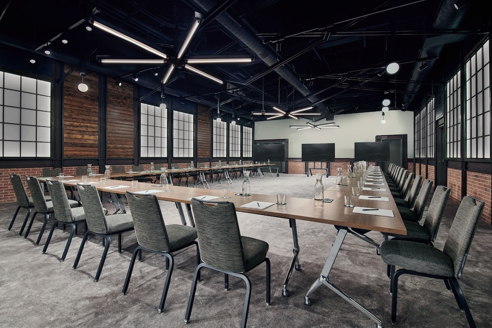 Moxy Downtown Los Angeles — Hotel building in Los Angeles, California