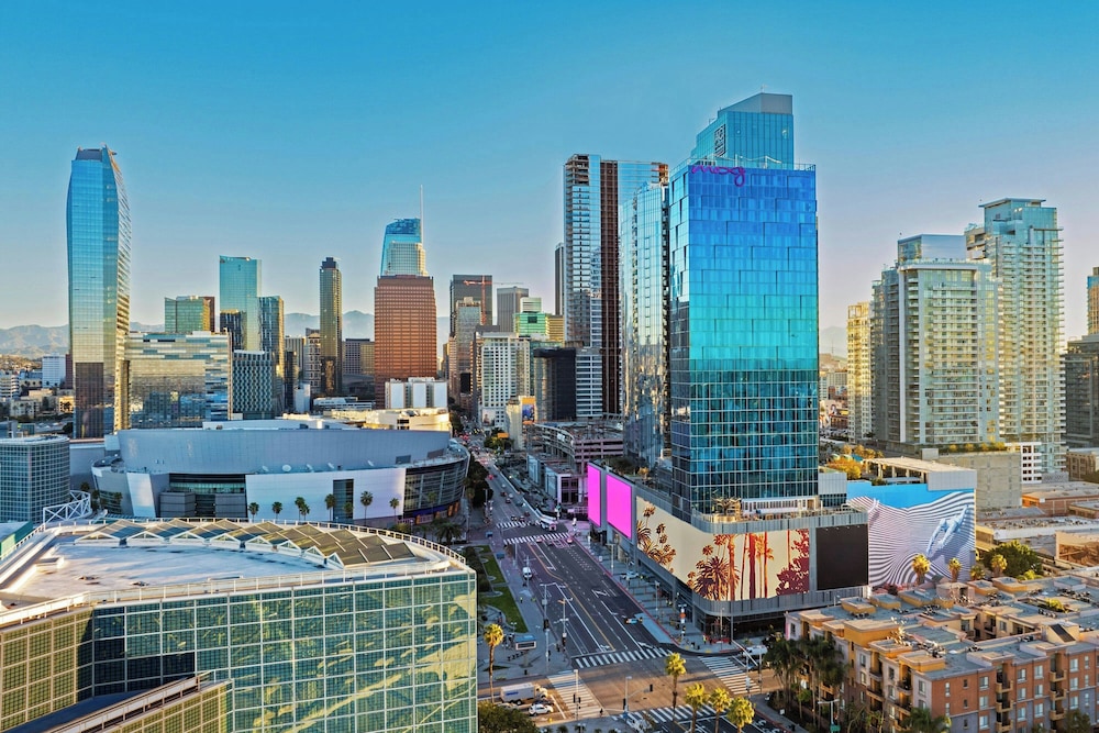 Moxy Downtown Los Angeles — Hotel building in Los Angeles, California